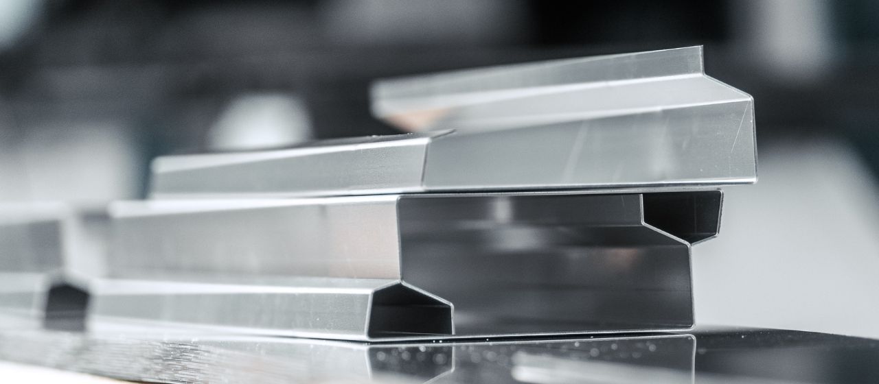 Individuelle Aluminium Dachrandprofile von ALU-Kannttechnik